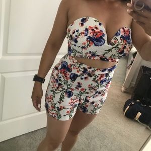 White floral strapless short romper